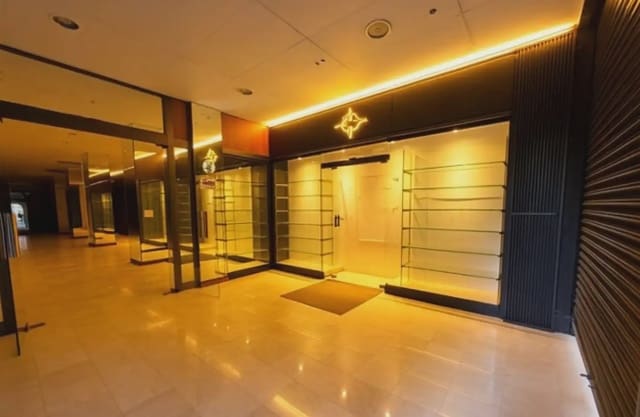 Local Comercial en Camino de Ronda - Rosaleda, Granada ciudad en alquiler - 1.800 € (Ref: 9837065)
