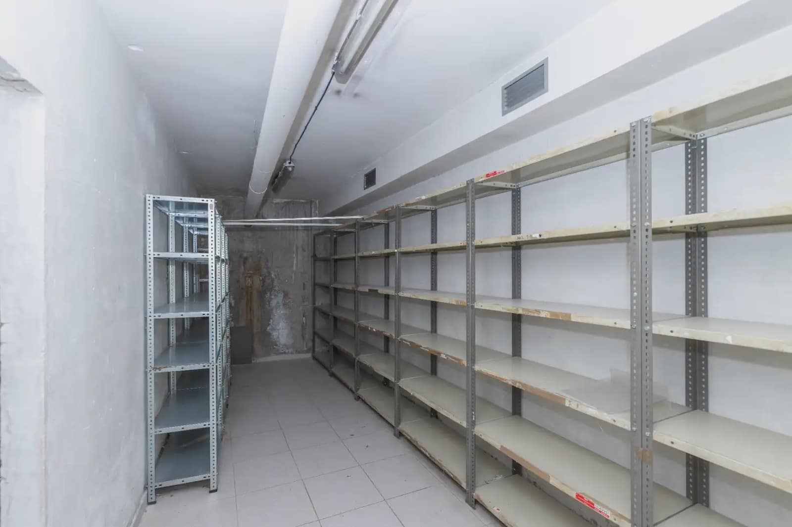 Commercial for rent in Granada city - € 11,000 (Ref: 9837069)