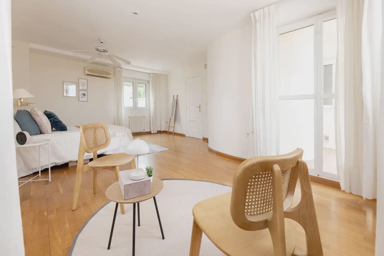 Villa for sale in Granada city with pool garage - € 699,000 (Ref: 9837071)