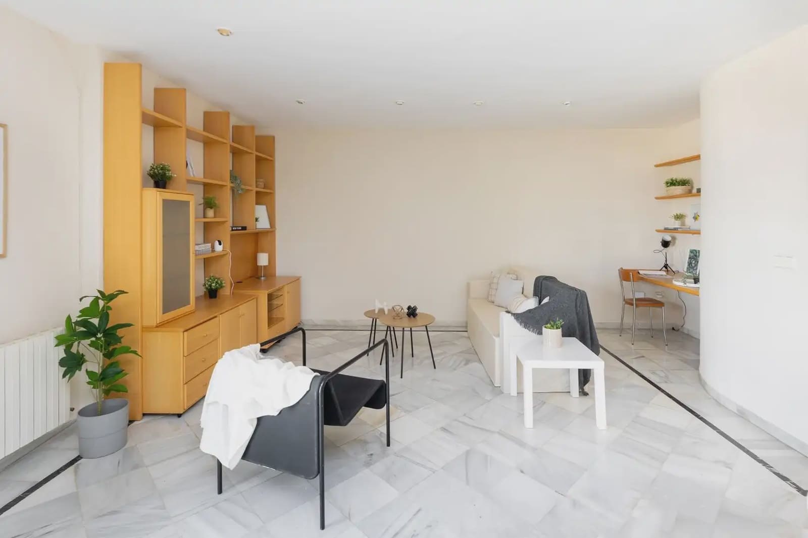 Villa for sale in Granada city with pool garage - € 699,000 (Ref: 9837071)