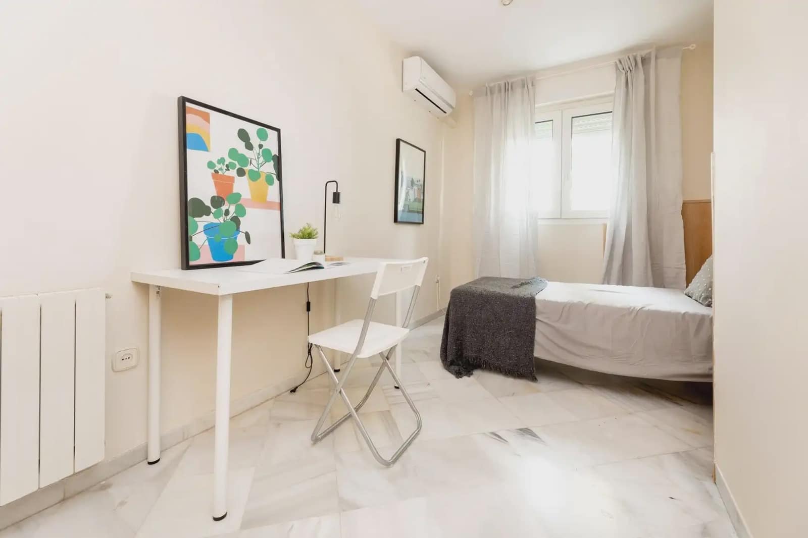 Villa for sale in Granada city with pool garage - € 699,000 (Ref: 9837071)