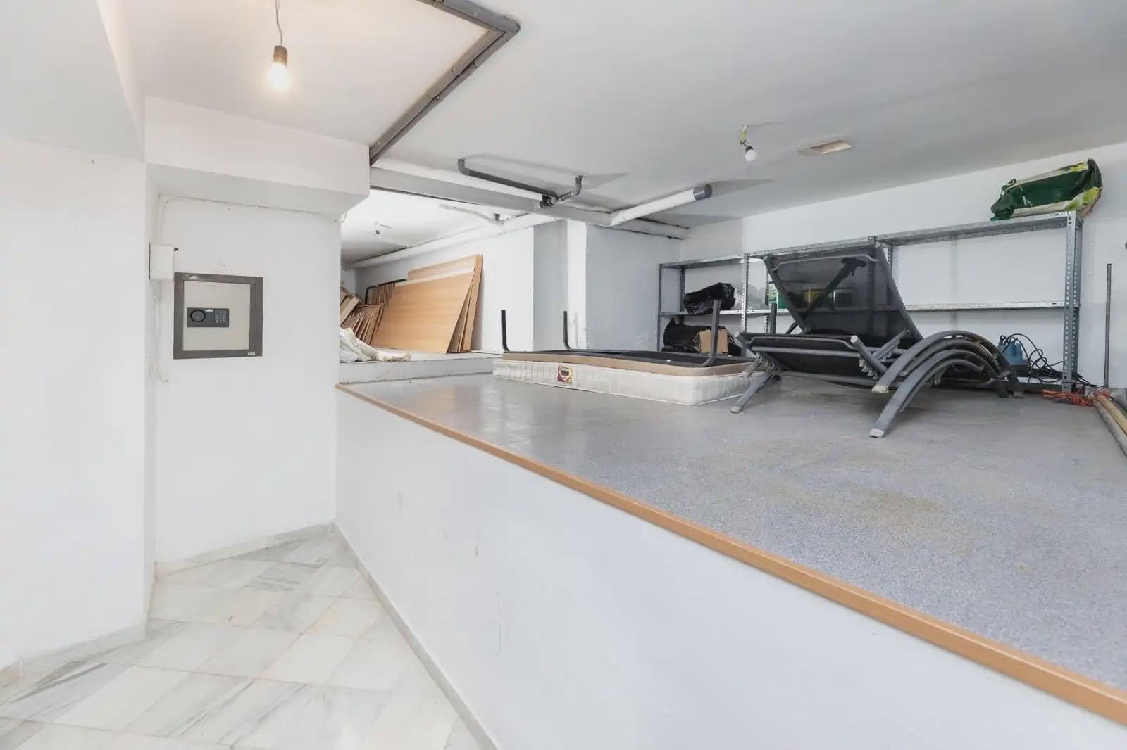 Villa for sale in Granada city with pool garage - € 699,000 (Ref: 9837071)
