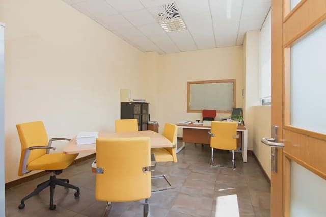 Local Comercial en San Francisco Javier, Granada ciudad en venta - 507.500 € (Ref: 9837072)