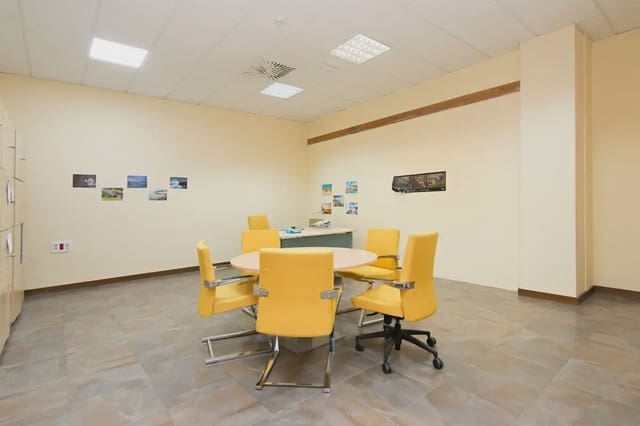 Local Comercial en San Francisco Javier, Granada ciudad en venta - 507.500 € (Ref: 9837072)
