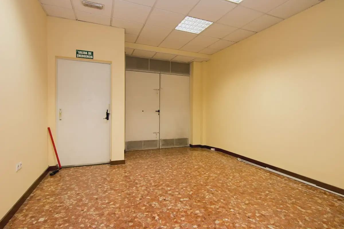 Local Comercial en Granada ciudad en venta - 507.500 € (Ref: 9837072)