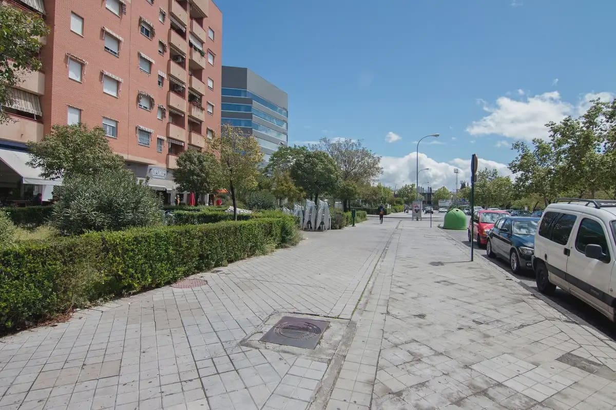 Local Comercial en Granada ciudad en venta - 507.500 € (Ref: 9837072)
