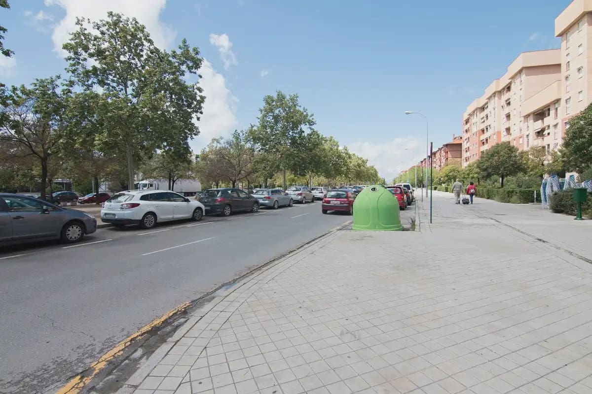 Local Comercial en Granada ciudad en venta - 507.500 € (Ref: 9837072)
