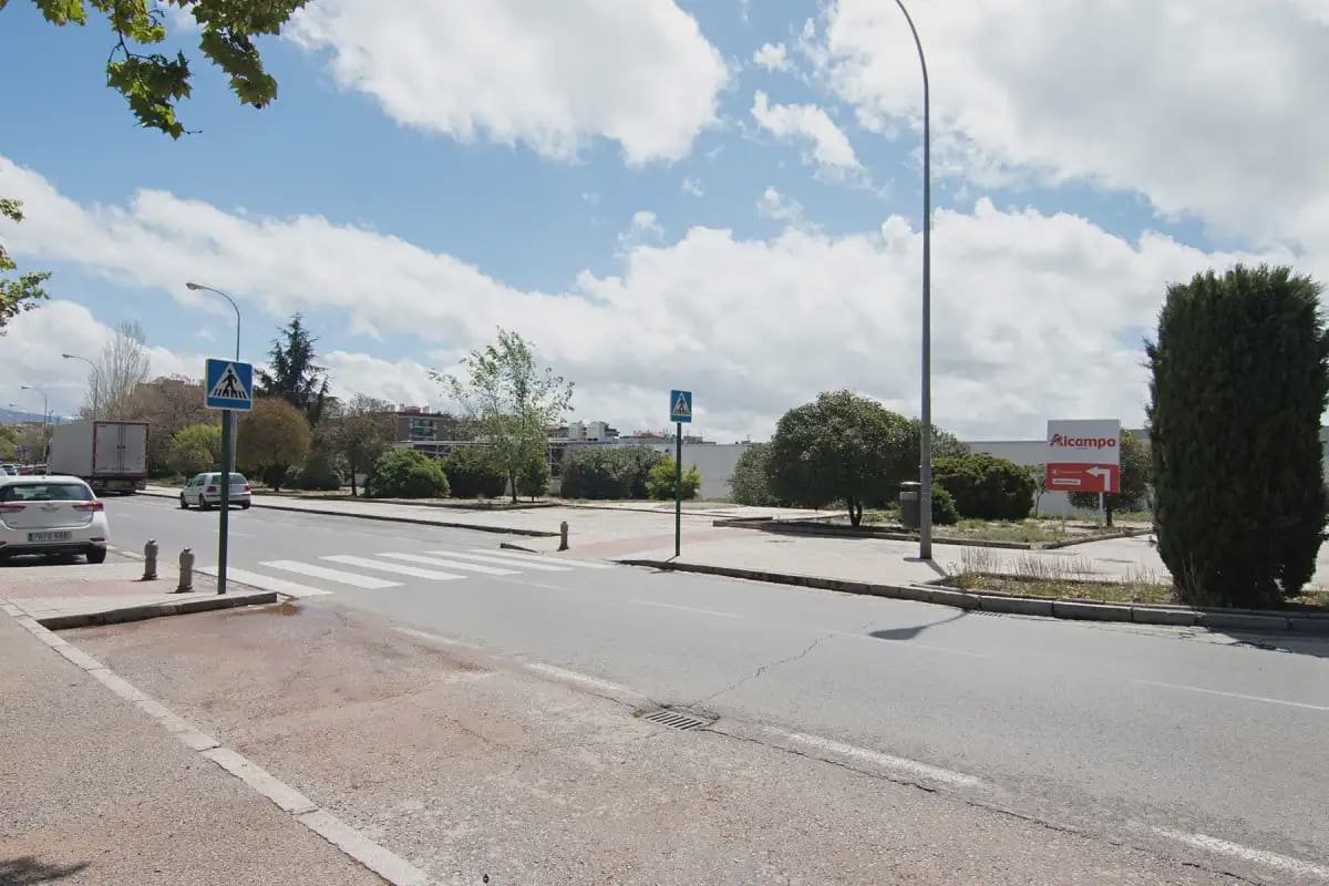 Local Comercial en Granada ciudad en venta - 507.500 € (Ref: 9837072)