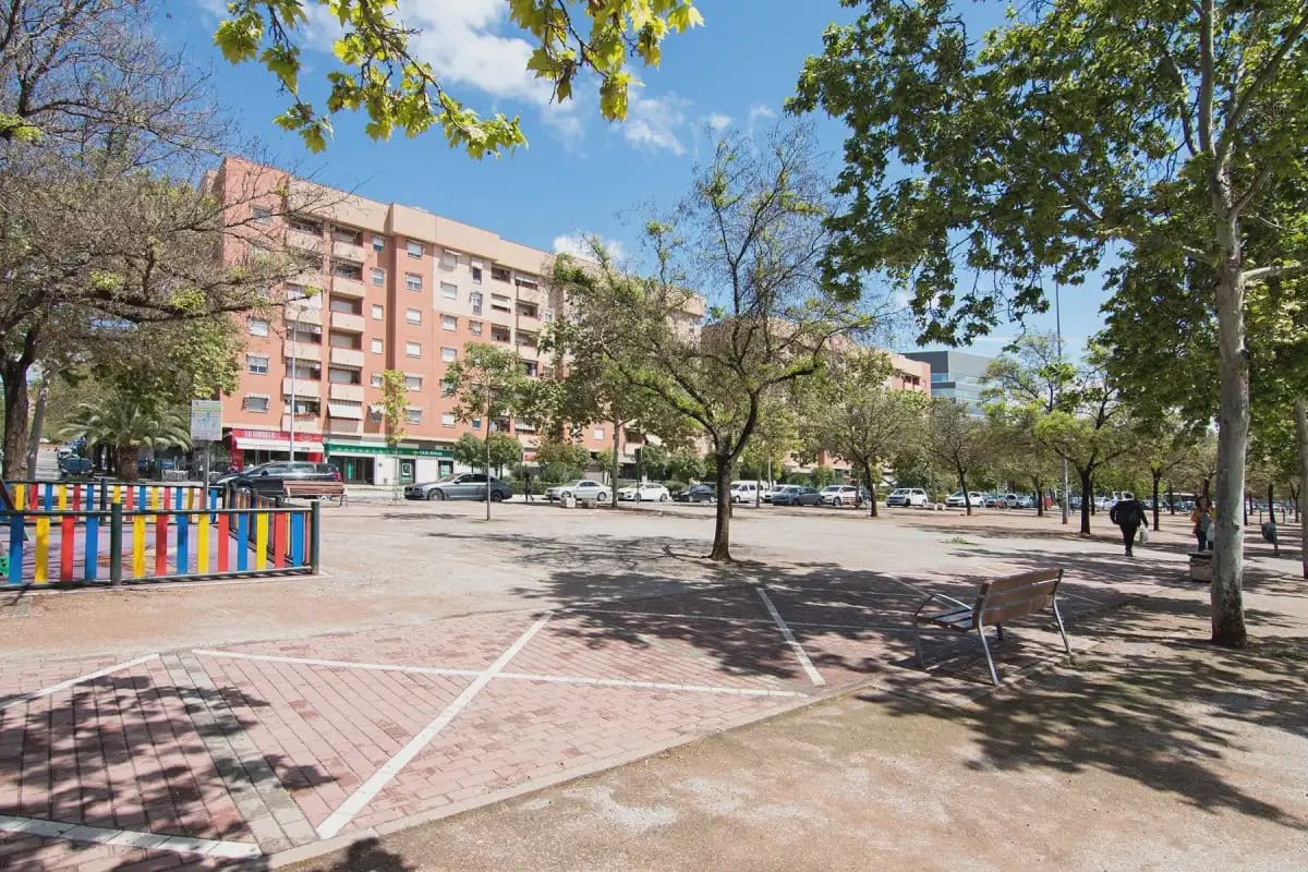 Local Comercial en Granada ciudad en venta - 507.500 € (Ref: 9837072)