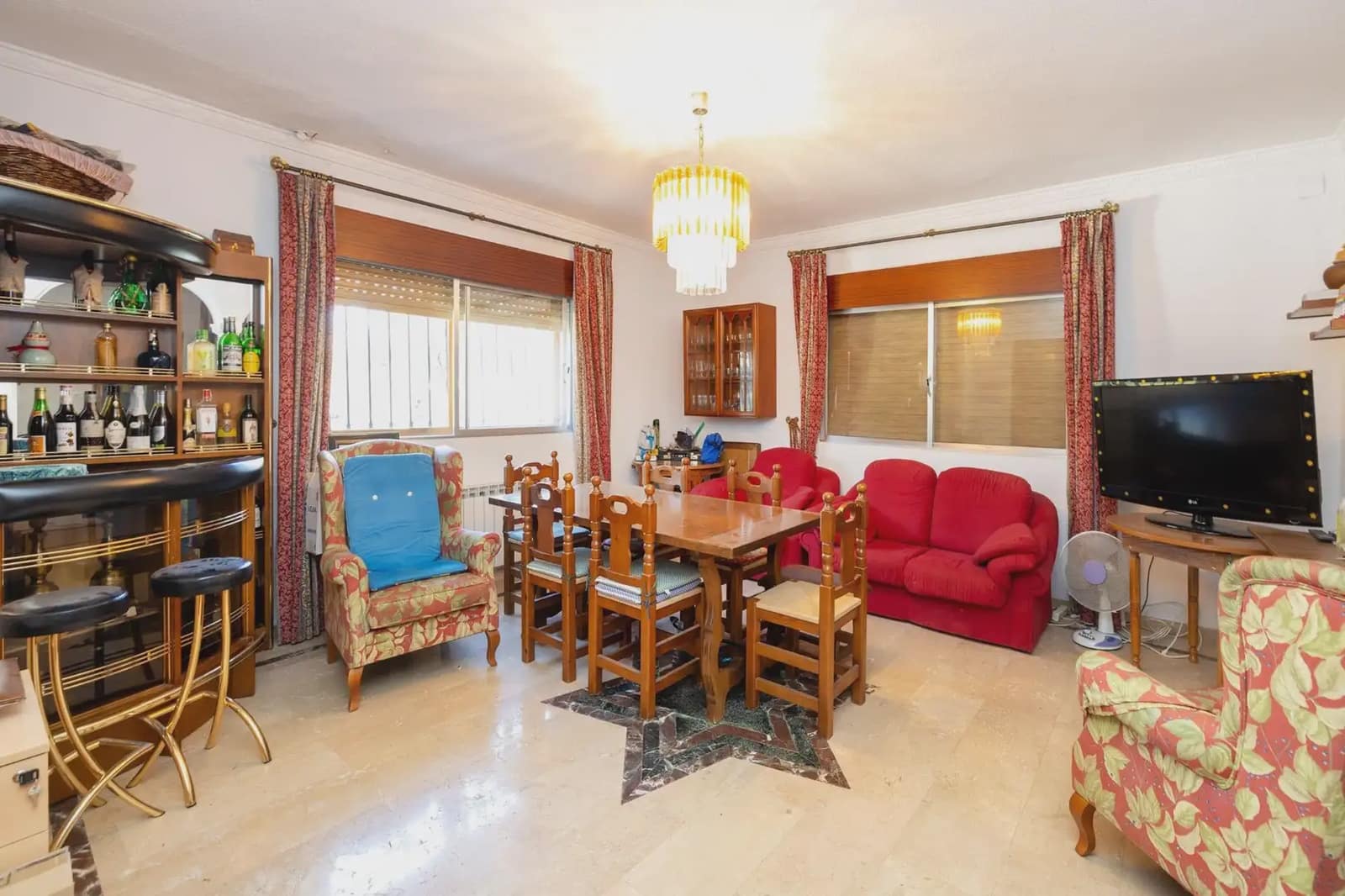 Moradia para venda em Ogijares com piscina garagem - 590 000 € (Ref: 9837073)