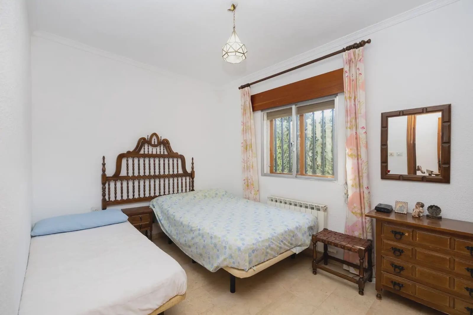 Moradia para venda em Ogijares com piscina garagem - 590 000 € (Ref: 9837073)