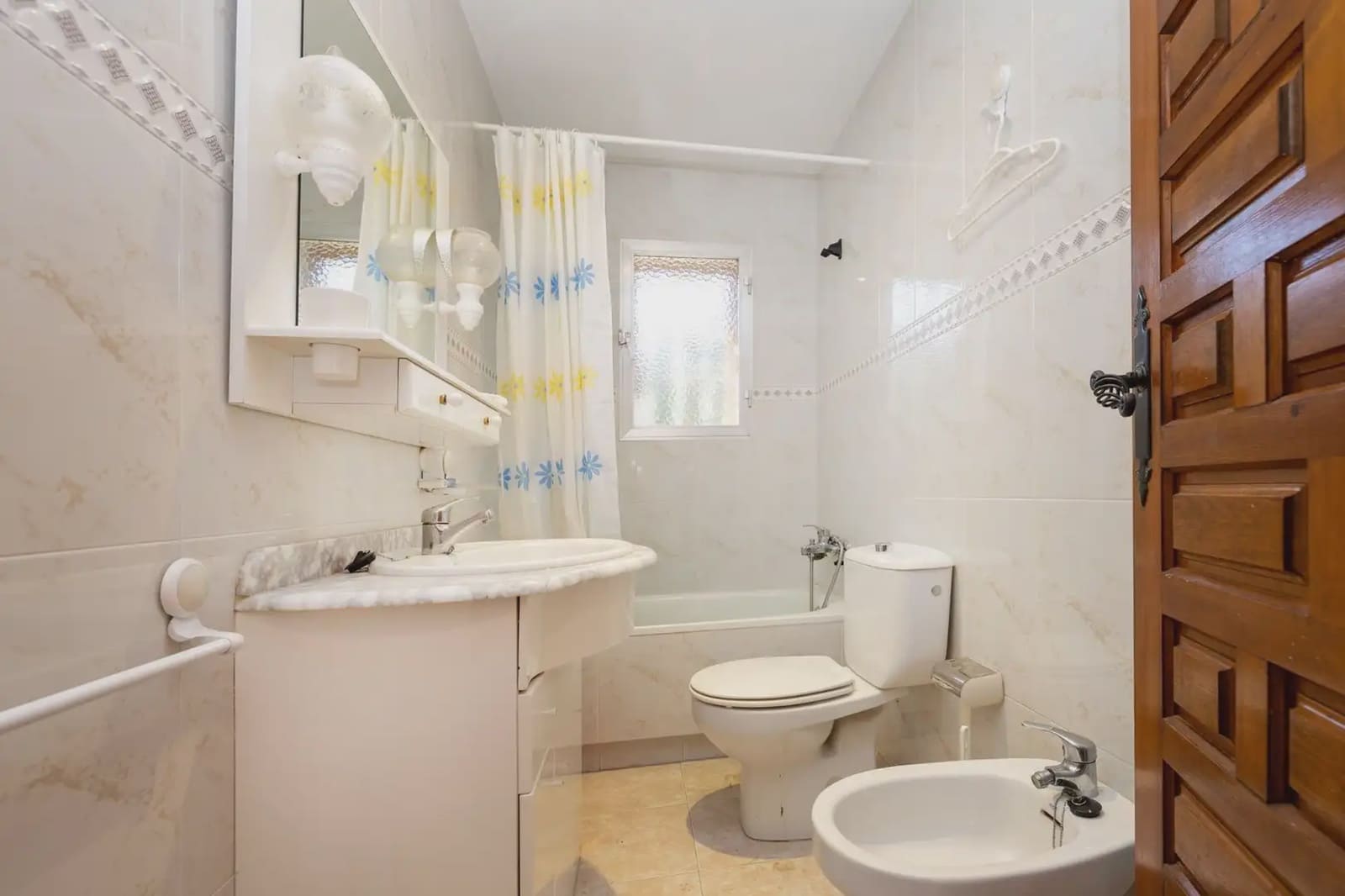 Moradia para venda em Ogijares com piscina garagem - 590 000 € (Ref: 9837073)