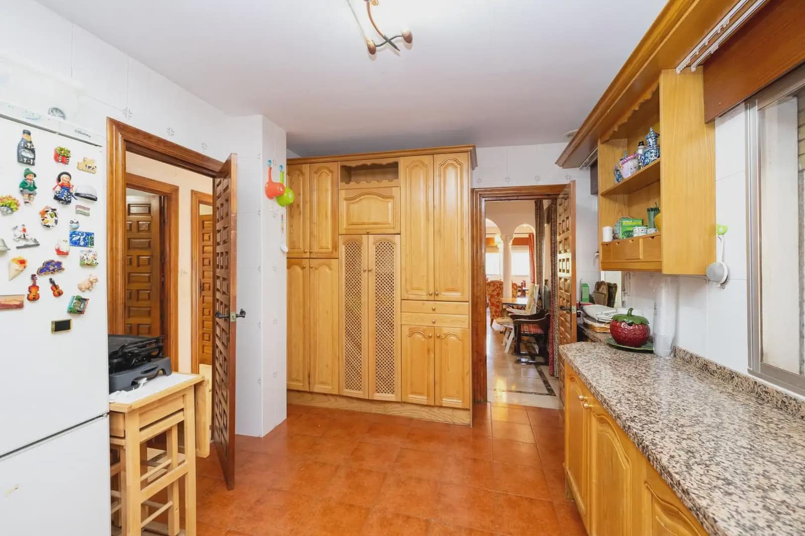 Moradia para venda em Ogijares com piscina garagem - 590 000 € (Ref: 9837073)