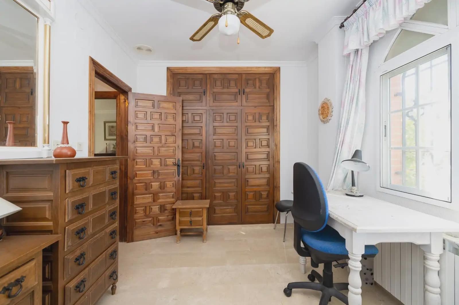 Moradia para venda em Ogijares com piscina garagem - 590 000 € (Ref: 9837073)
