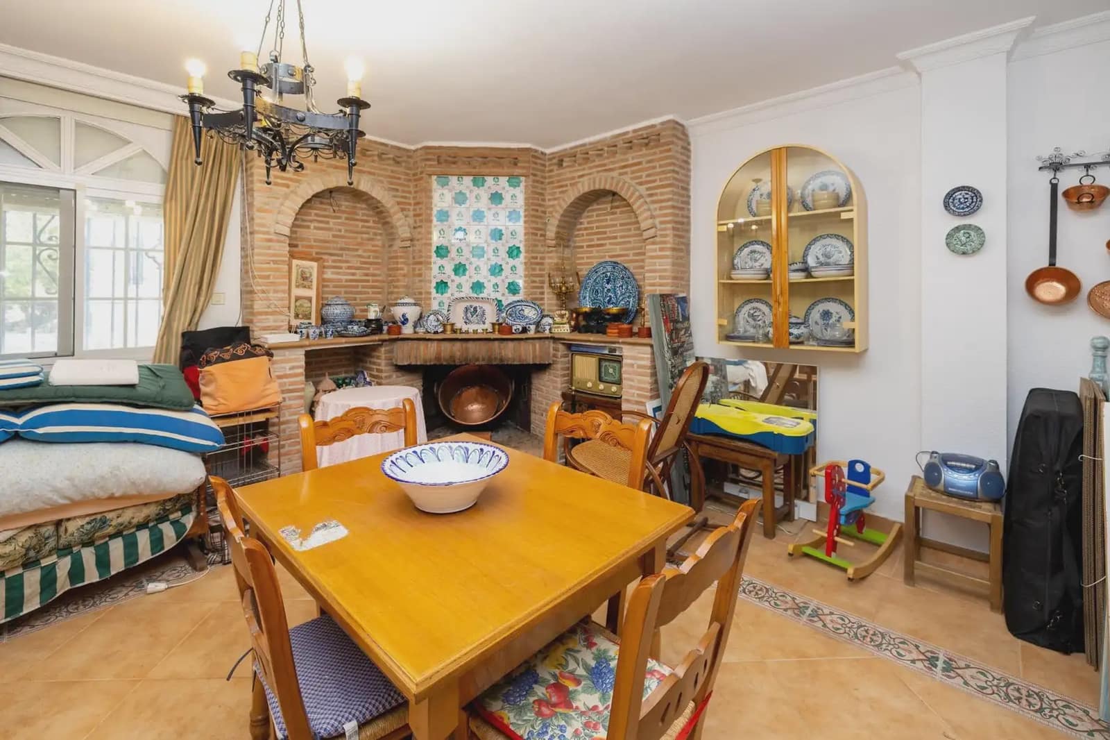 Moradia para venda em Ogijares com piscina garagem - 590 000 € (Ref: 9837073)