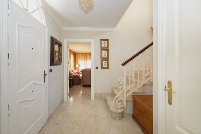 Villa till salu i Alhendín med pool garage - 345 000 € (Ref: 9837074)
