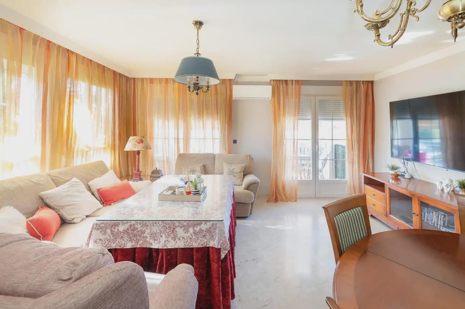 Villa till salu i Alhendin med pool garage - 345 000 € (Ref: 9837074)