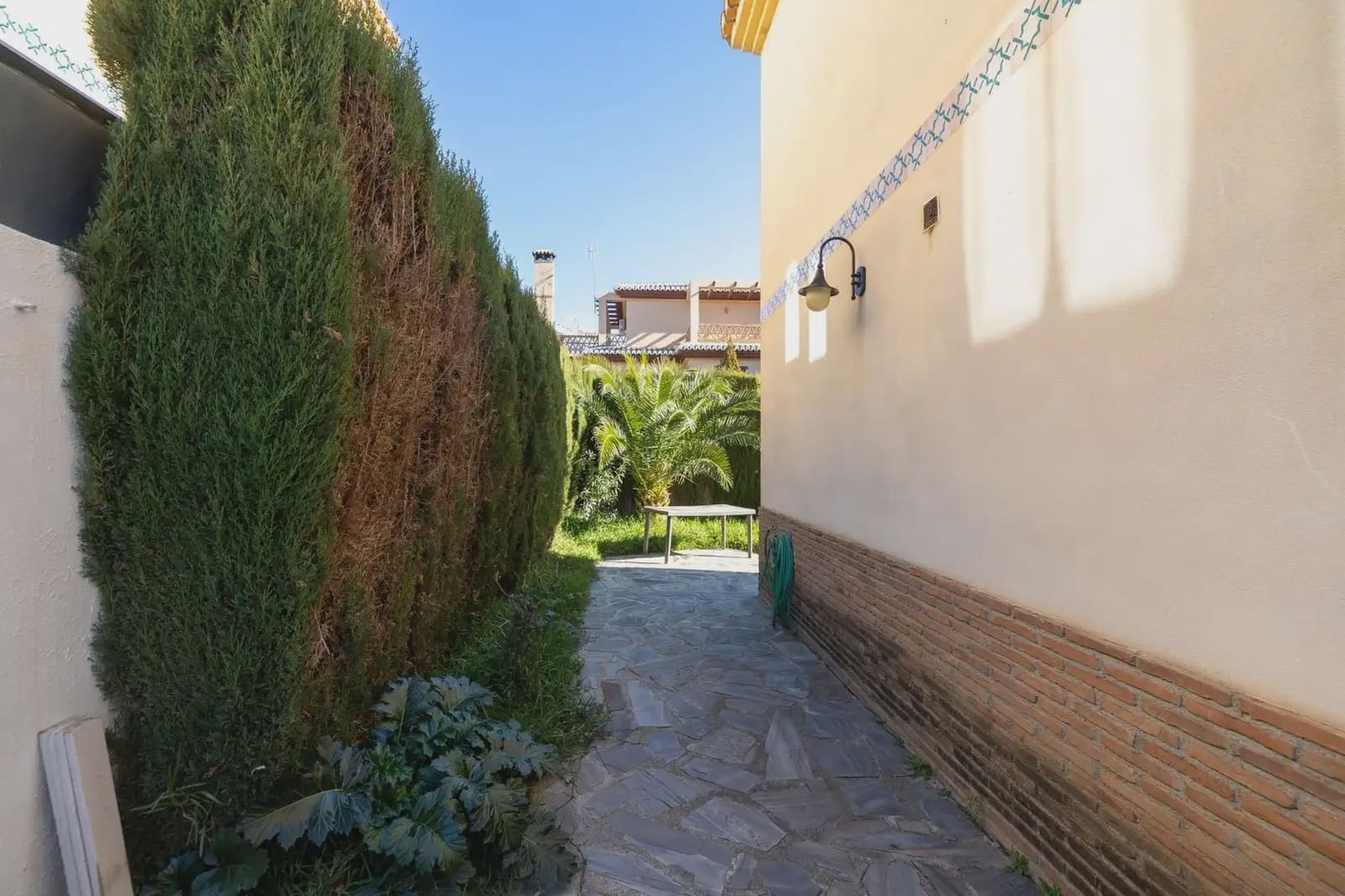 Villa till salu i Alhendin med pool garage - 345 000 € (Ref: 9837074)