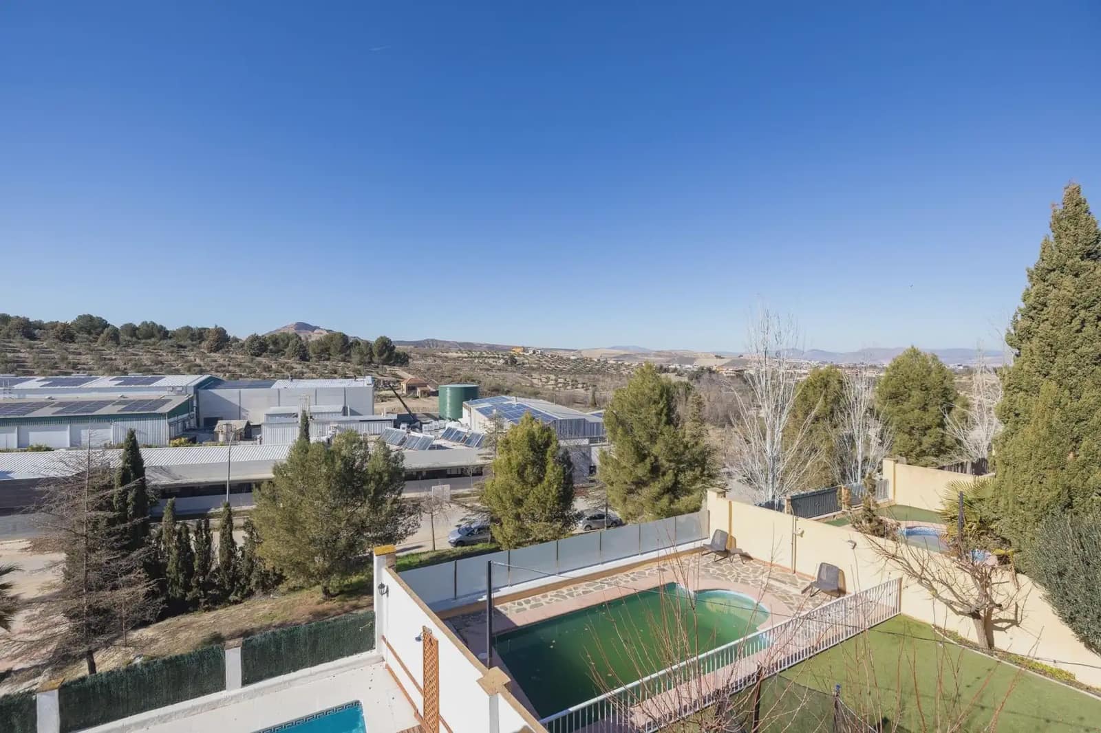 Villa till salu i Alhendin med pool garage - 345 000 € (Ref: 9837074)