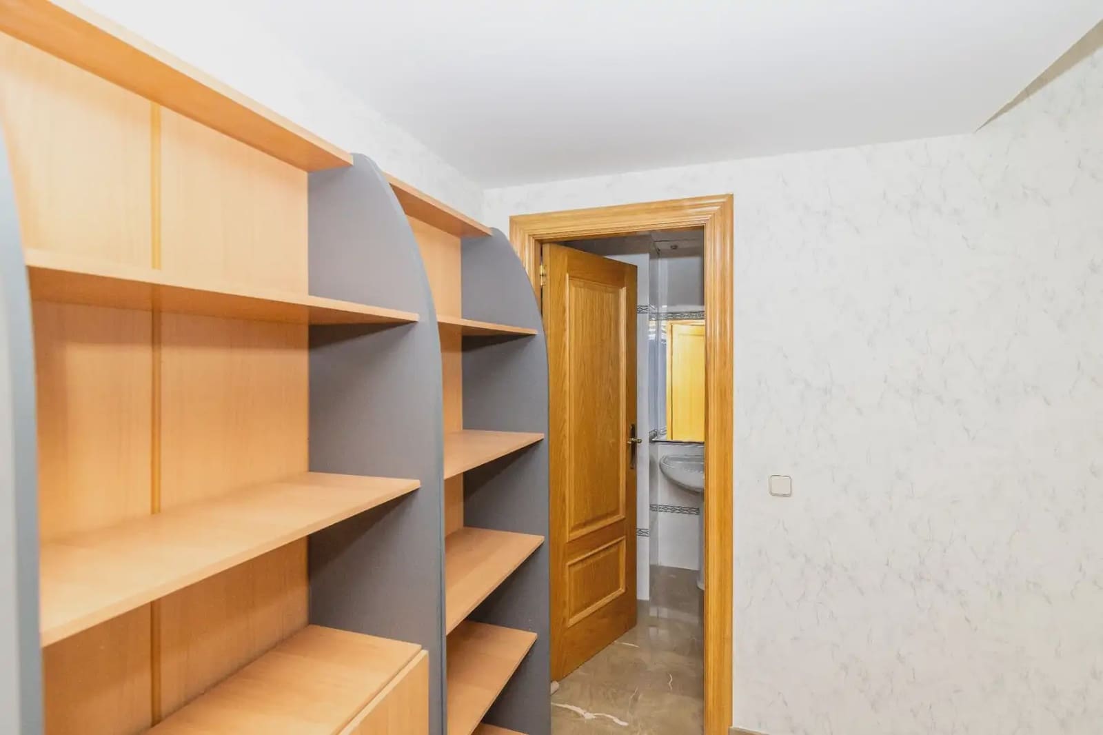 Office for rent in Granada city - € 1,500 (Ref: 9837075)