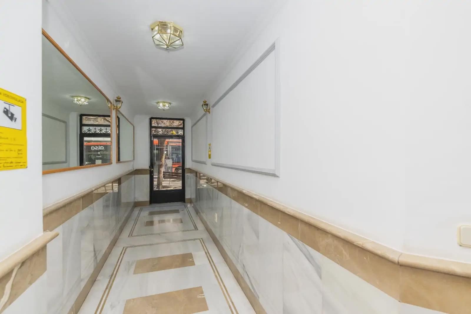 Office for rent in Granada city - € 1,500 (Ref: 9837075)