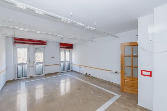 Office for rent in San Matías - Realejo, Granada city - € 1,500 (Ref: 9837075)