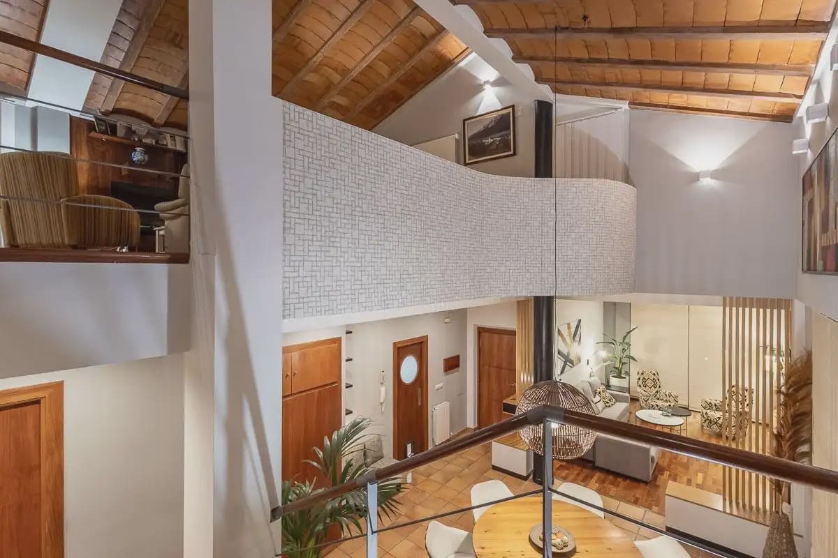 Villa til salgs i Gojar med svømmebasseng garasje - € 750 000 (Ref: 9837076)