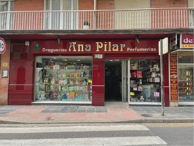 Commercial for rent in San Matías - Realejo, Granada city - € 2,200 (Ref: 9837078)