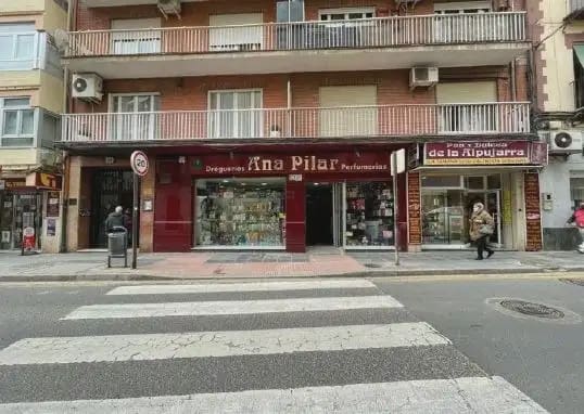 Commercial for rent in San Matías - Realejo, Granada city - € 2,200 (Ref: 9837078)
