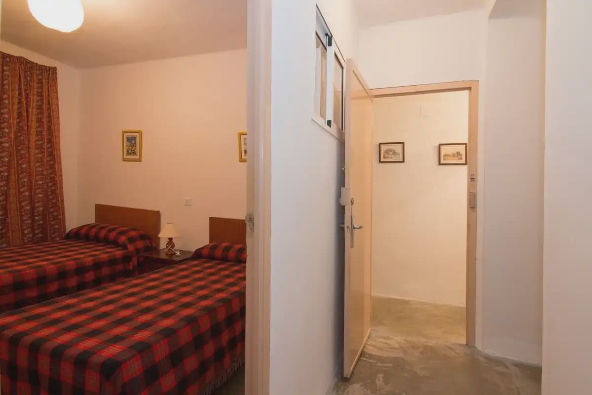 Finca/Country House for sale in Guejar Sierra with pool garage - € 450,000 (Ref: 9837080)