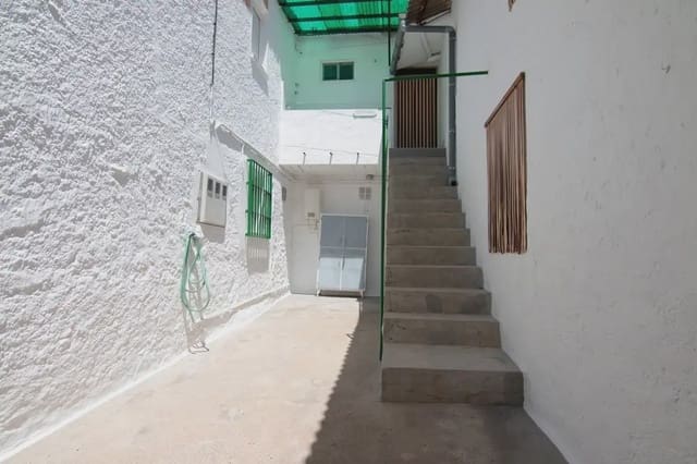 Finca/Landehus til salg i Güéjar Sierra med swimmingpool garage - € 450.000 (Ref: 9837080)