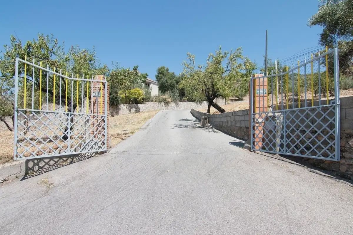 Finca/Country House for sale in Guejar Sierra with pool garage - € 450,000 (Ref: 9837080)