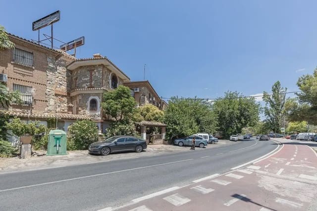 Gewerbe zu verkaufen in Pinos Genil - 2.200.000 € (Ref: 9837082)