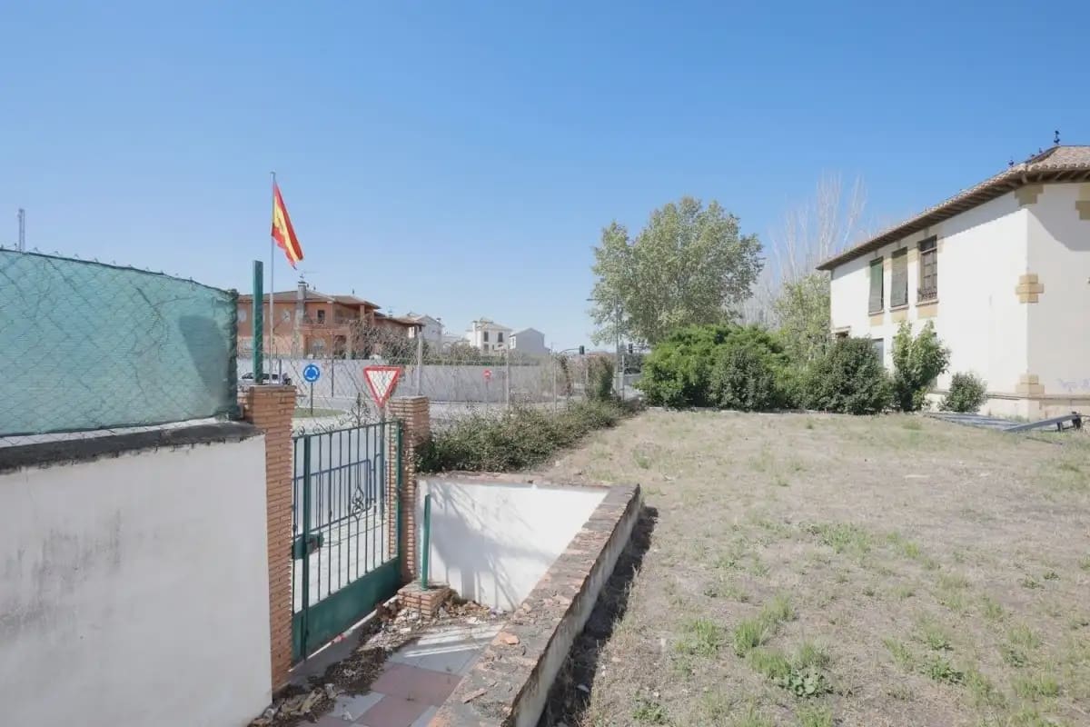 Działka budowlana na sprzedaż w Alhendin - 700 000 € (Ref: 9837083)