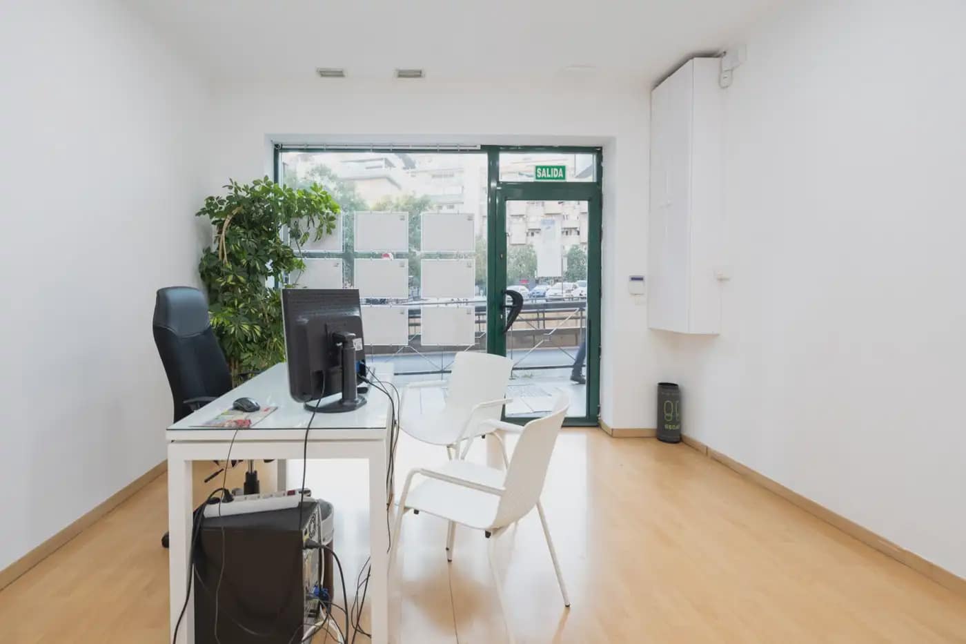 Local Comercial en Granada ciudad en venta - 150.000 € (Ref: 9837086)