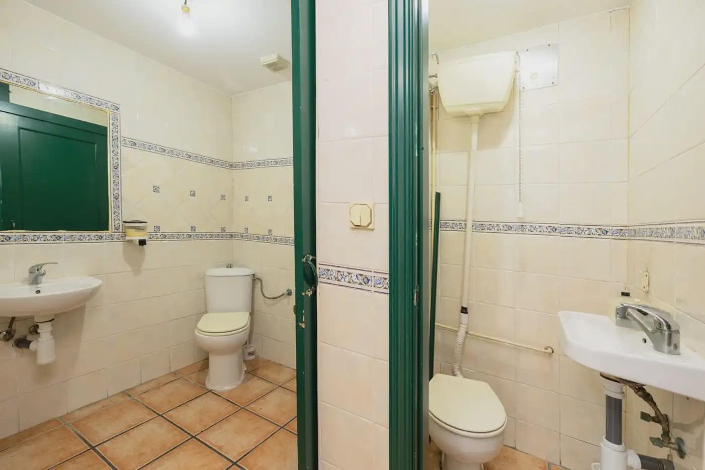 Local Comercial en Granada ciudad en venta - 150.000 € (Ref: 9837086)