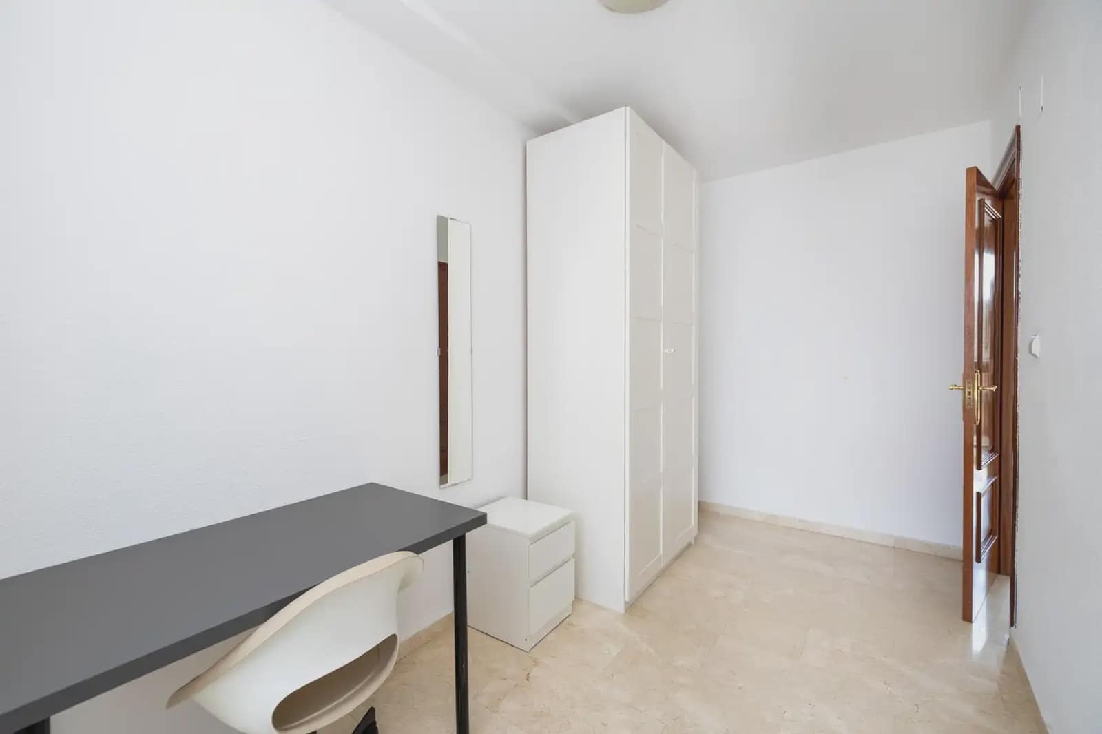 Leilighet til salgs i Armilla med garasje - € 162 000 (Ref: 9837087)