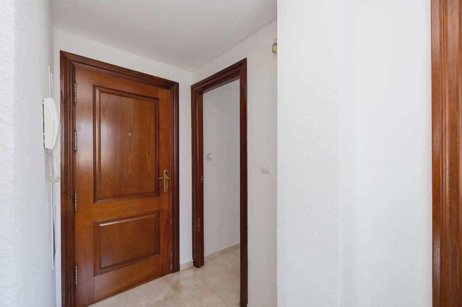 Leilighet til salgs i Armilla med garasje - € 162 000 (Ref: 9837087)