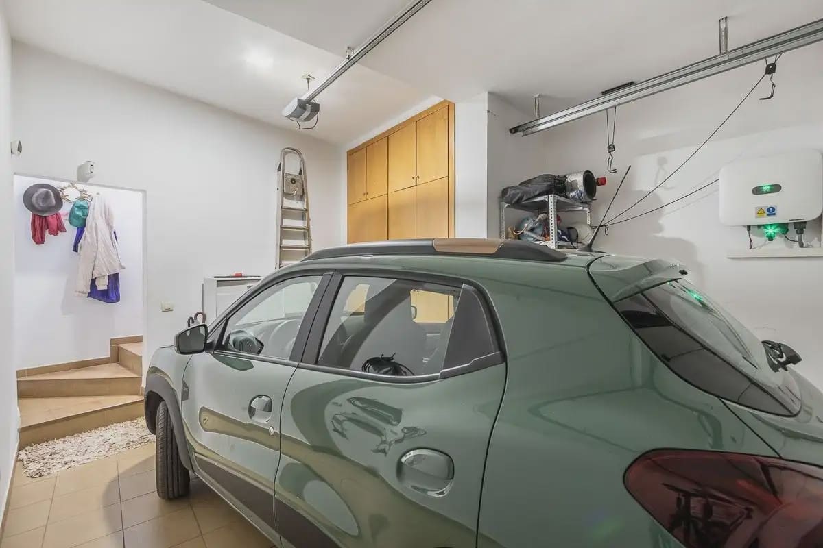 Omakotitalo myytävänä paikassa Granada kaupunki mukana 
autotalli - 690 000 € (Ref: 9837089)