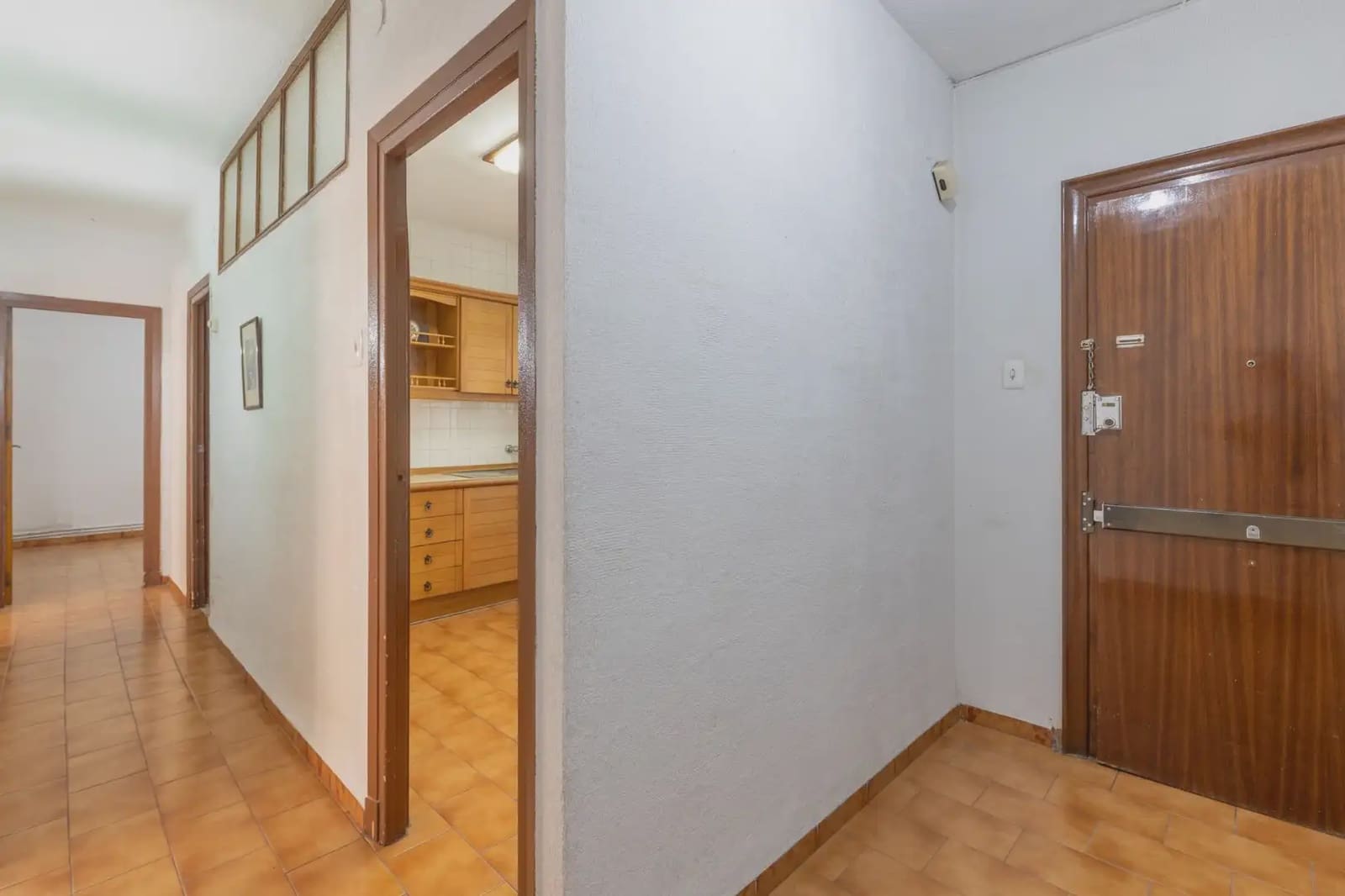 Flat for sale in Granada city - € 349,000 (Ref: 9837090)