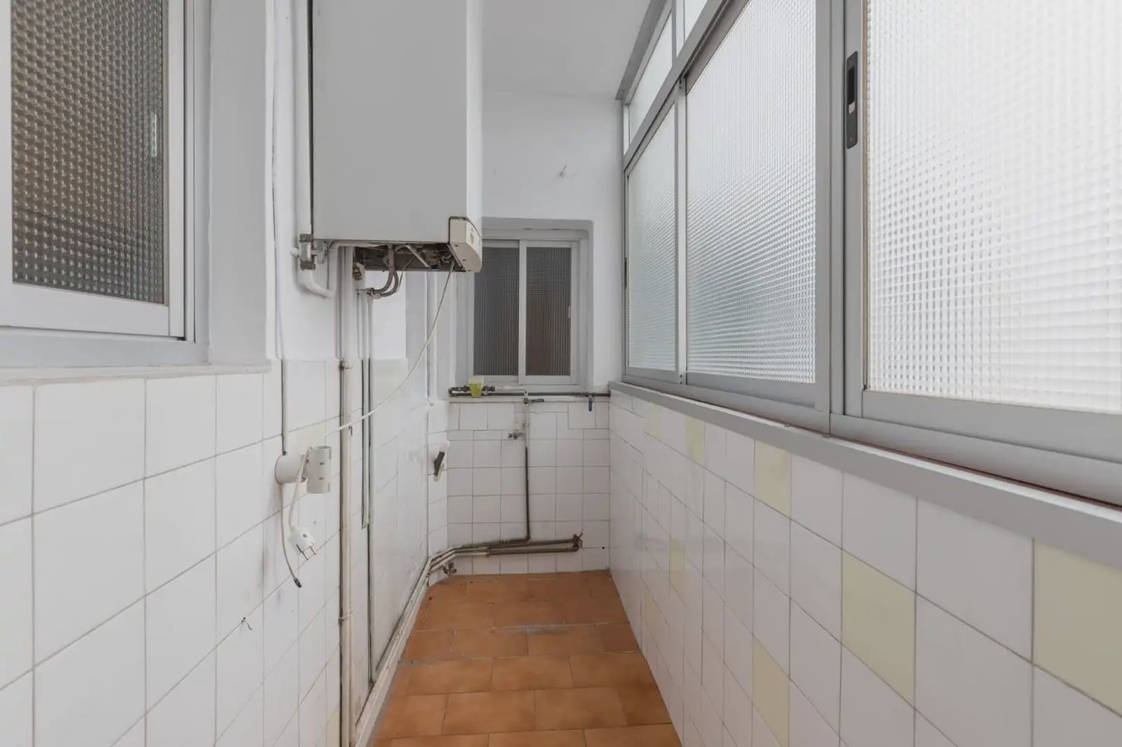 Flat for sale in Granada city - € 349,000 (Ref: 9837090)