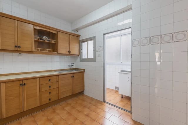 Mieszkanie na sprzedaż w Camino de Ronda - Rosaleda, Miasto Grenada - 349 000 € (Ref: 9837090)