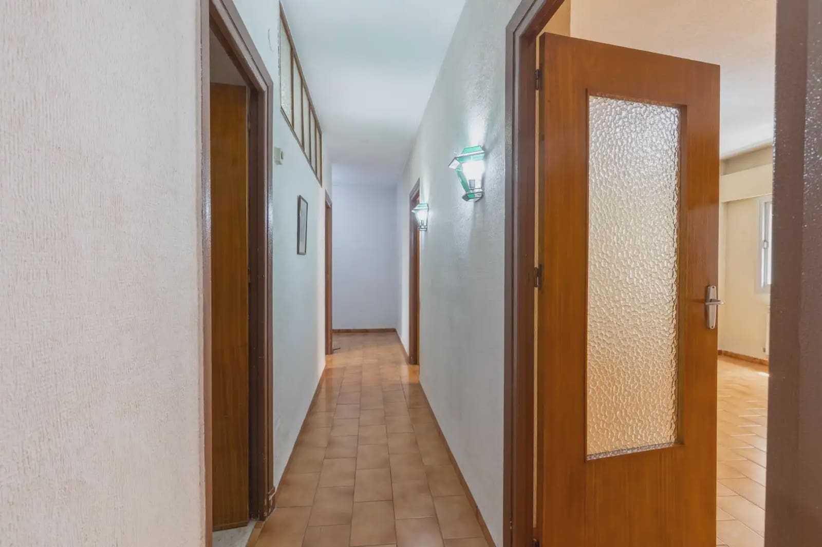 Flat for sale in Granada city - € 349,000 (Ref: 9837090)