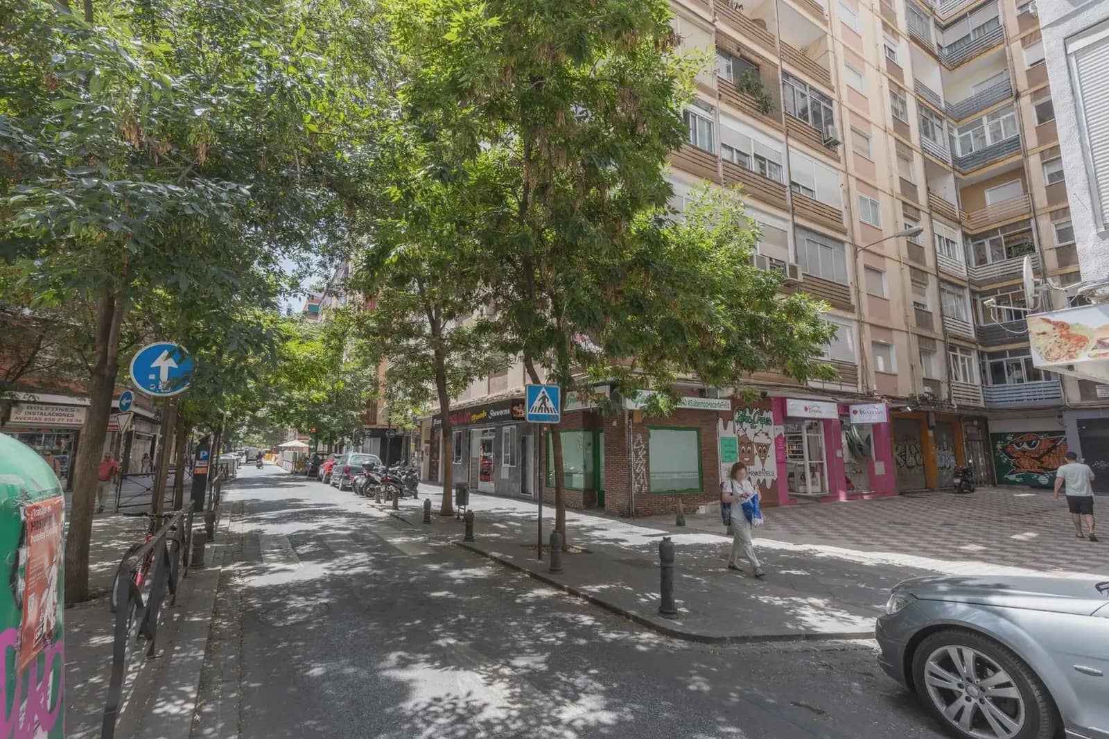 Flat for sale in Granada city - € 349,000 (Ref: 9837090)