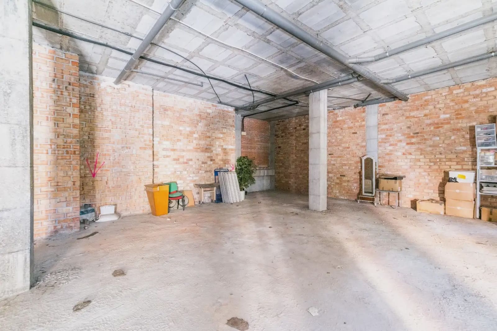 Local Comercial en Granada ciudad en venta - 470.000 € (Ref: 9837091)