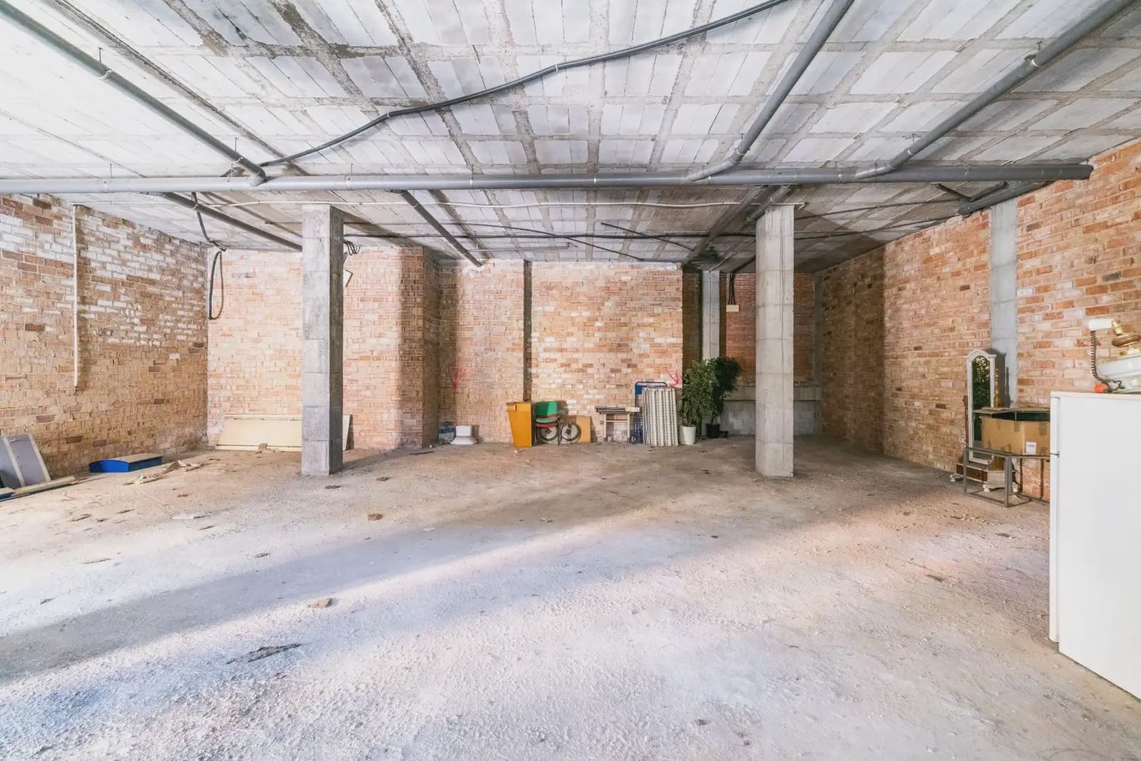 Local Comercial en Granada ciudad en venta - 470.000 € (Ref: 9837091)