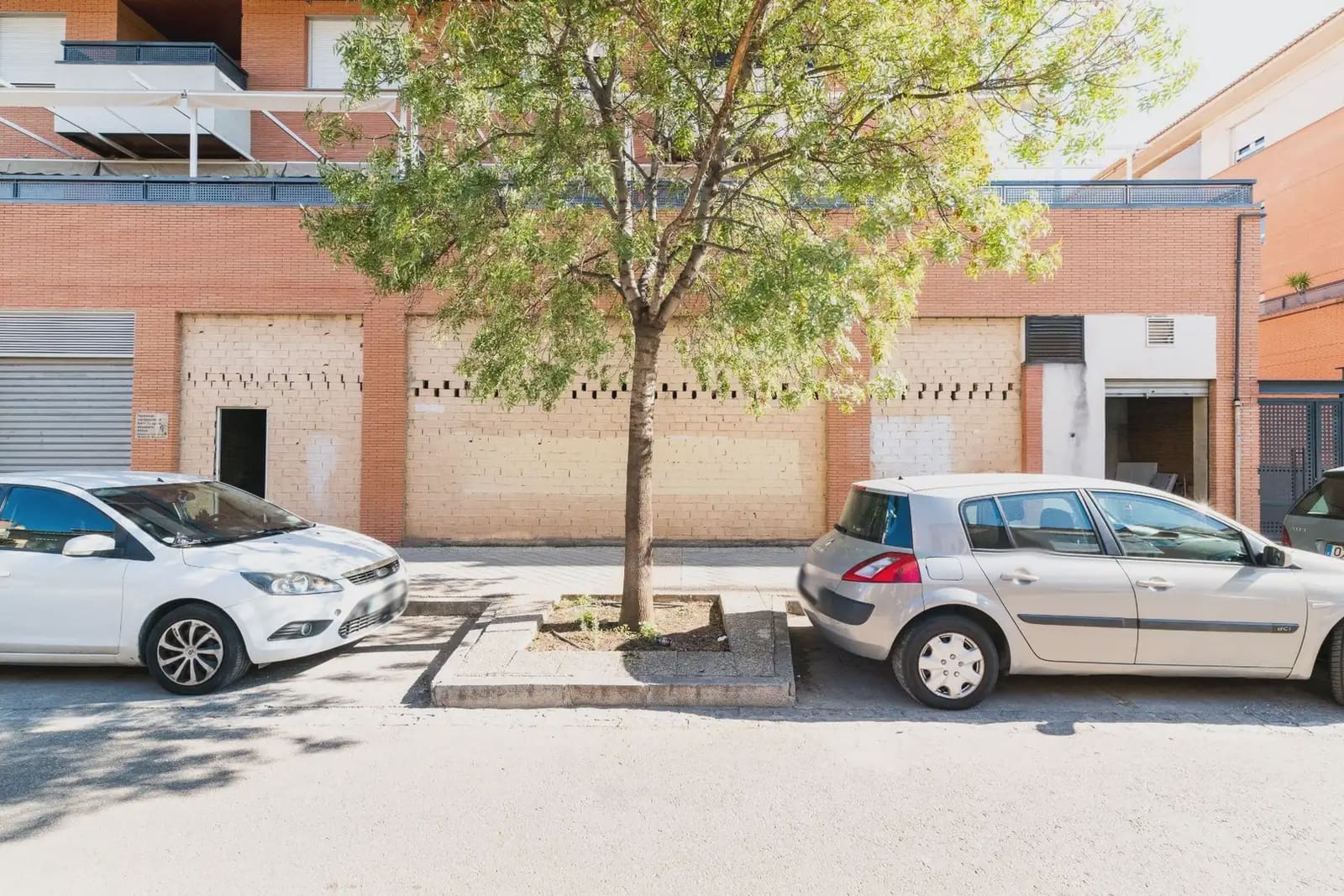 Local Comercial en Granada ciudad en venta - 470.000 € (Ref: 9837091)