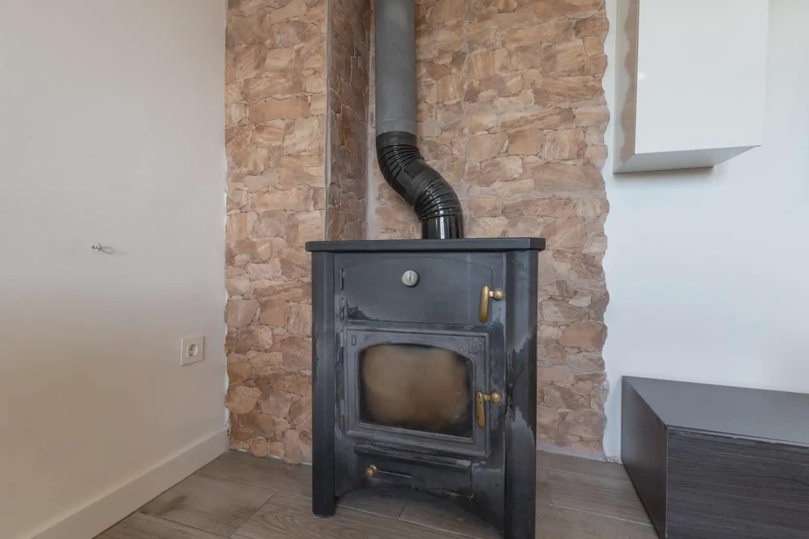 Leilighet til salgs i Monachil med garasje - € 159 900 (Ref: 9837093)
