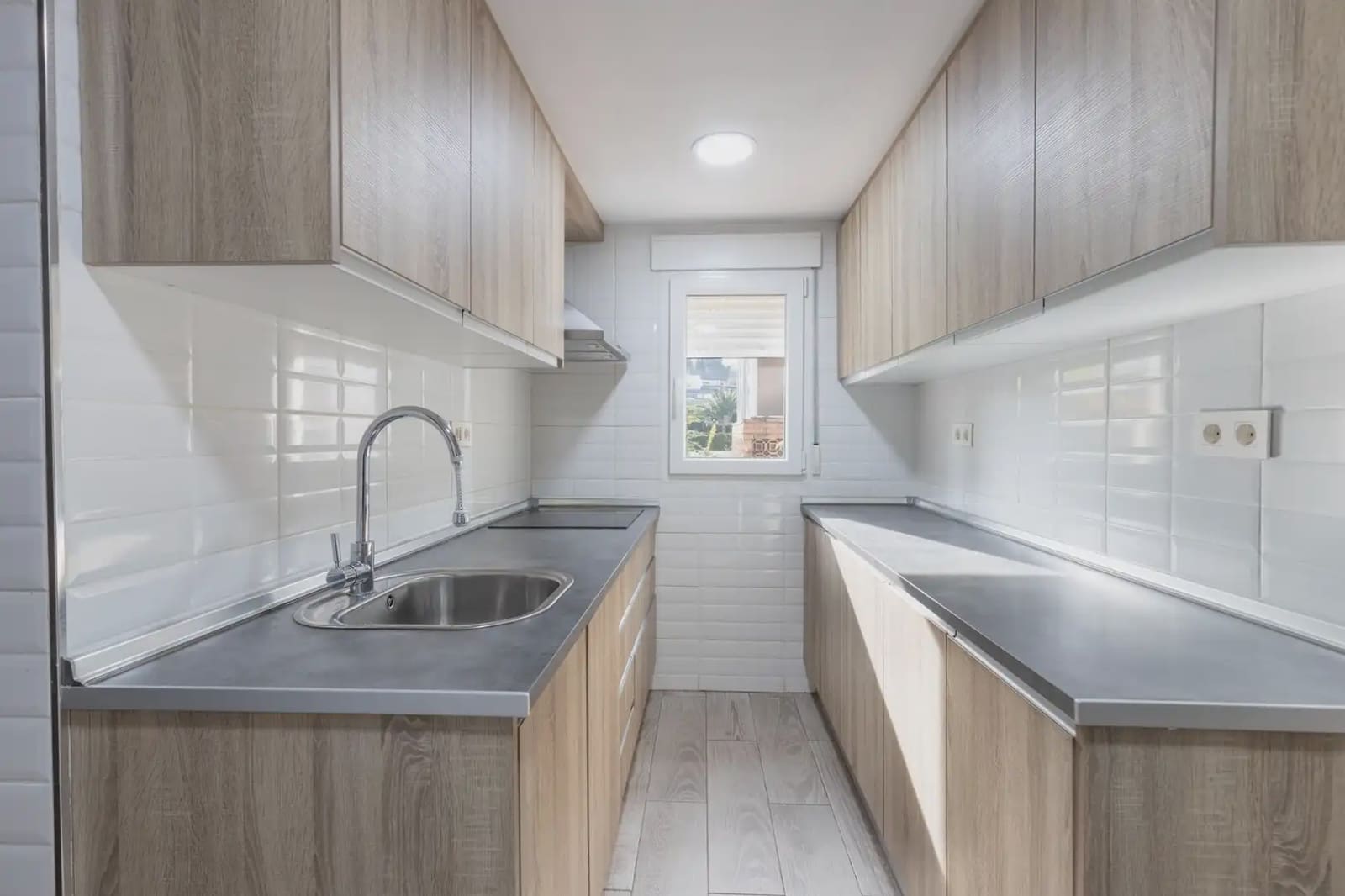Leilighet til salgs i Monachil med garasje - € 159 900 (Ref: 9837093)