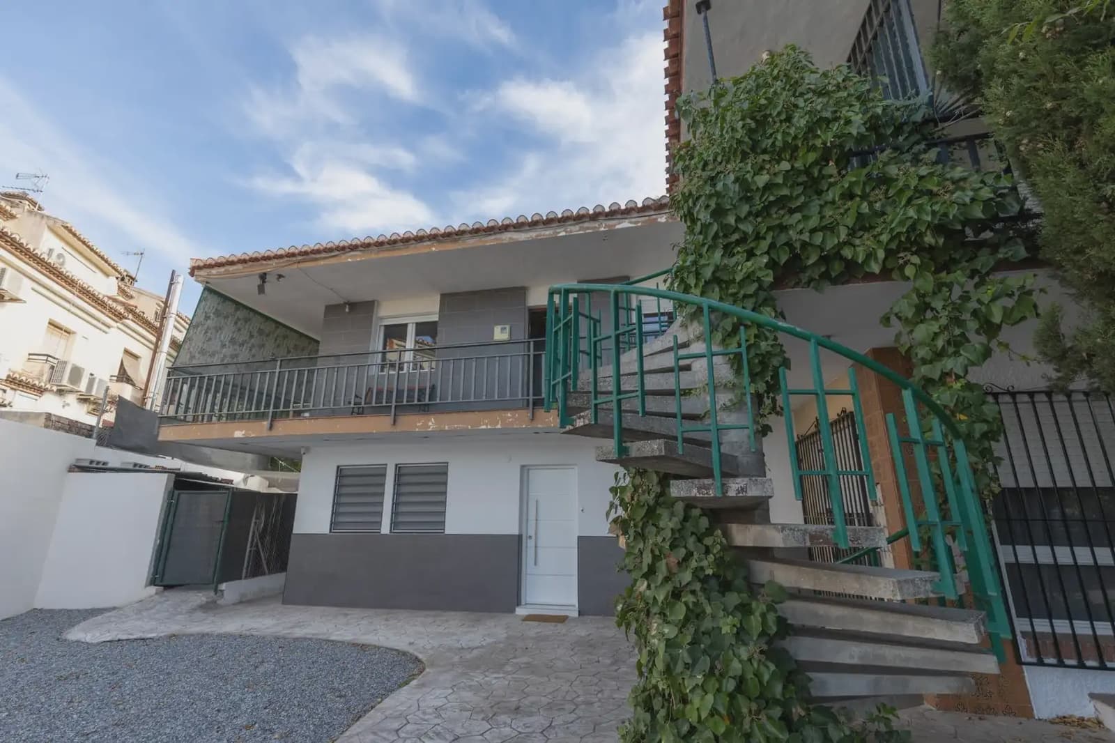 Leilighet til salgs i Monachil med garasje - € 159 900 (Ref: 9837093)